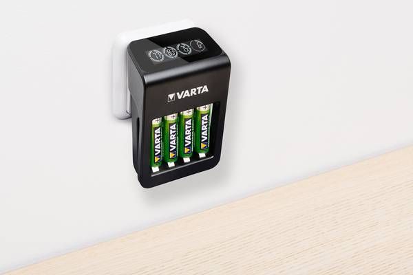 Varta LCD Plug-Plus NiMH AAA/AA/9V PP3 Charger