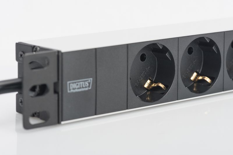 Digitus DN-95411 aluminium outlet strip 3 safety outlets 2m supply safety plug
