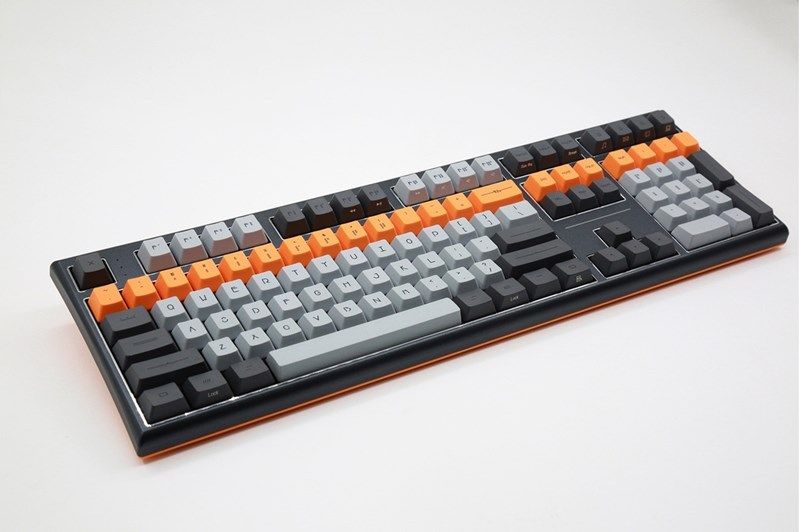 Varmilo VBM109 Bot: Lie USB EC V2 Sakura Gaming Keyboard
