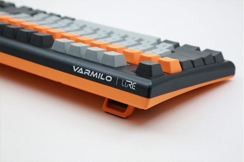 Varmilo VBM109 Bot: Lie USB EC V2 Sakura Gaming Keyboard