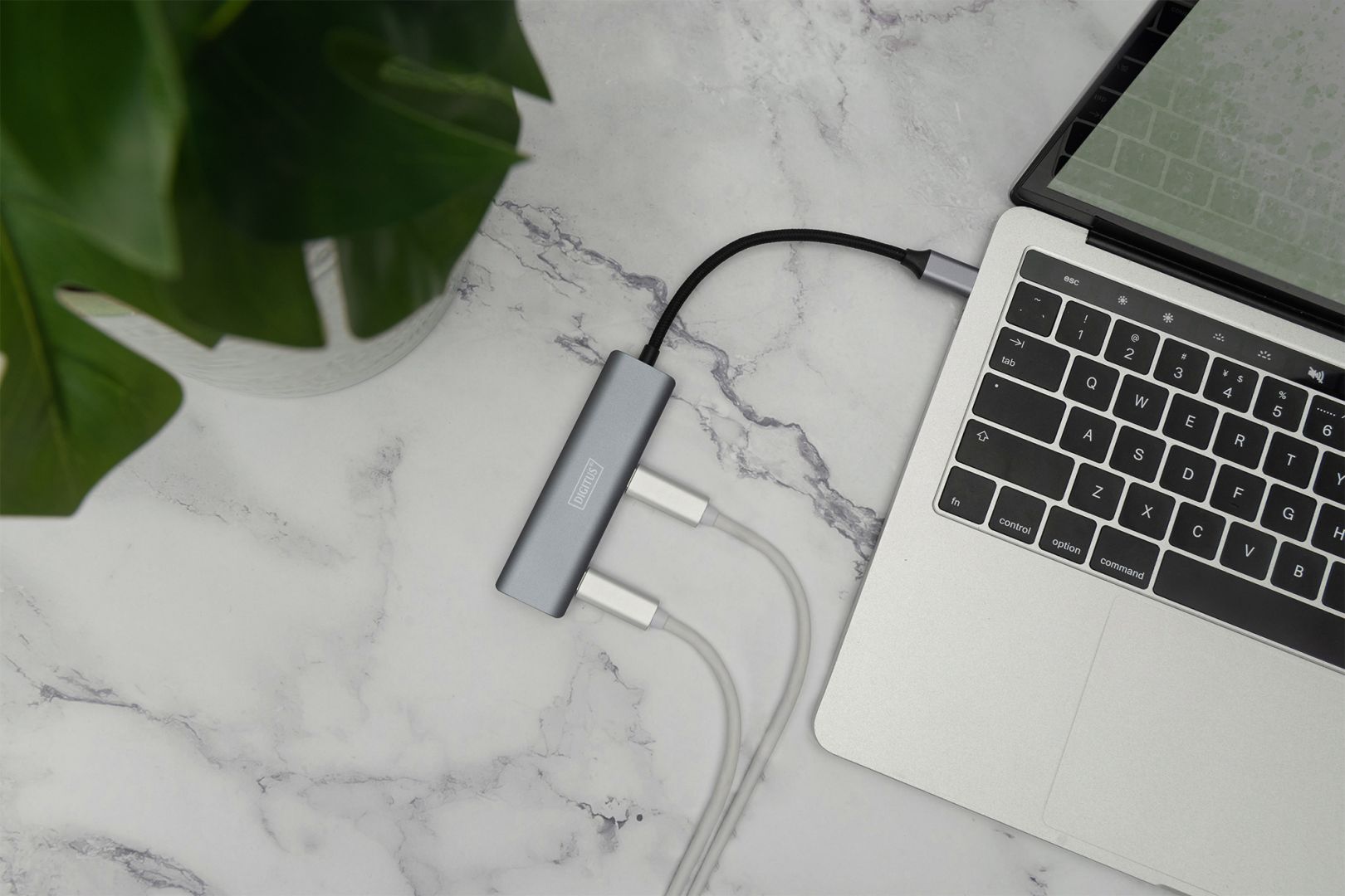 Digitus DA-70246 USB-C 3.1 4-Port Aluminum
