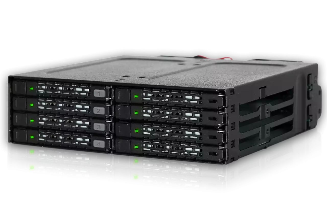 IcyDock ToughArmor MB998IP-B Rugged 8 x 2.5" SAS/SATA HDD/SSD Moblie Rack Enclosure for 5.25" Bay (2 x Mini-SAS HD)