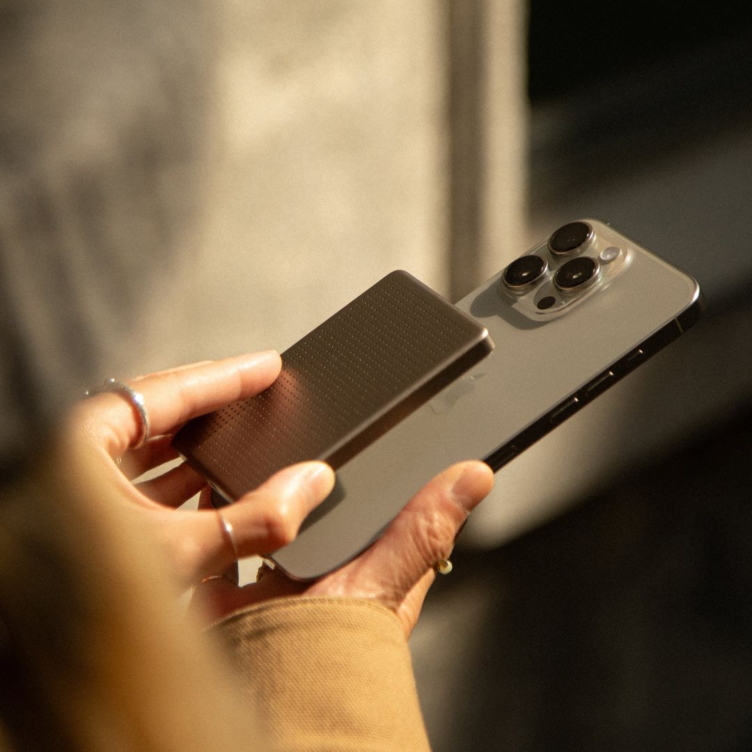 Native Union Active Magnetic 5000mAh Power Bank Apricot