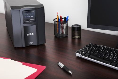 APC Smart-UPS 1000VA LCD 230V with SmartConnect
