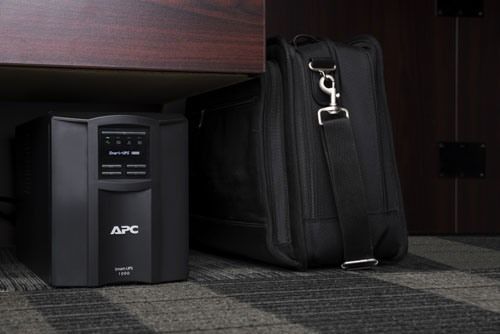 APC Smart-UPS 1000VA LCD 230V with SmartConnect